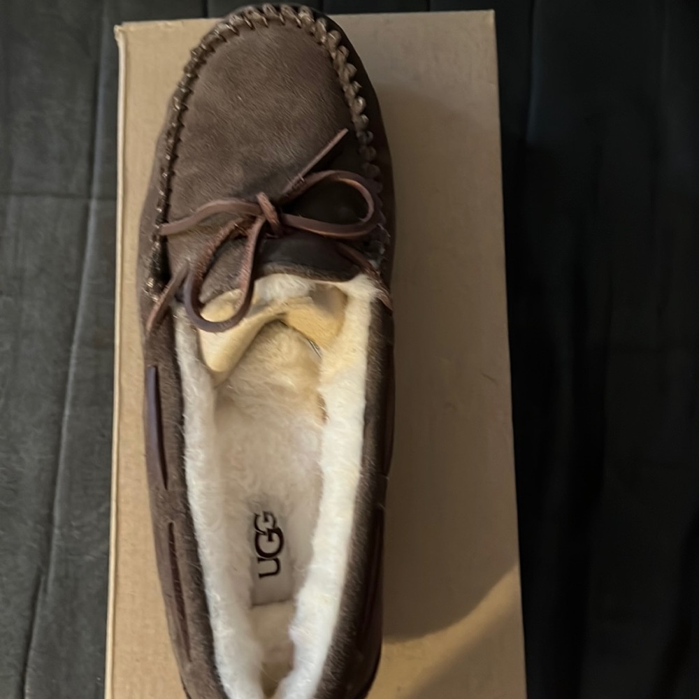 UGG